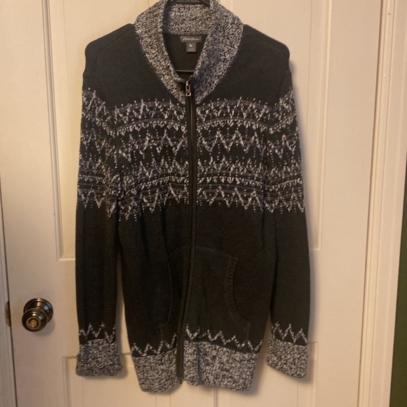 Size L Eddie Bauer double zip grey sweater with front pockets. - Picture 7 of 7